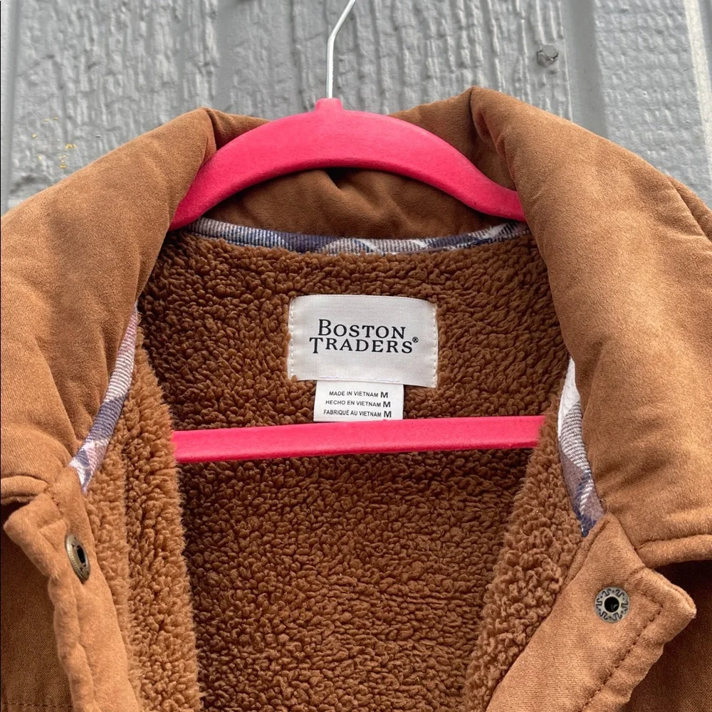 Boston Traders Tan Sherpa Jacket Size: Medium